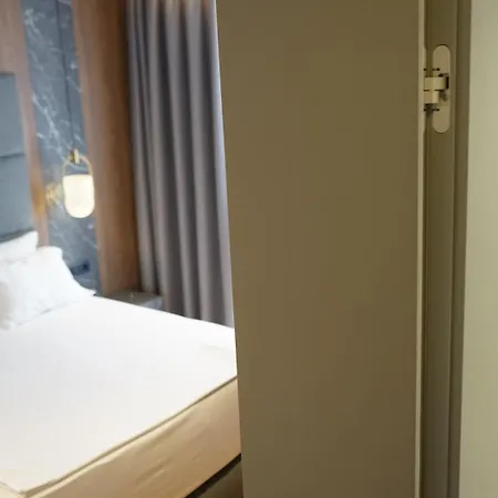 Arbnor Boutique 4* Tirana