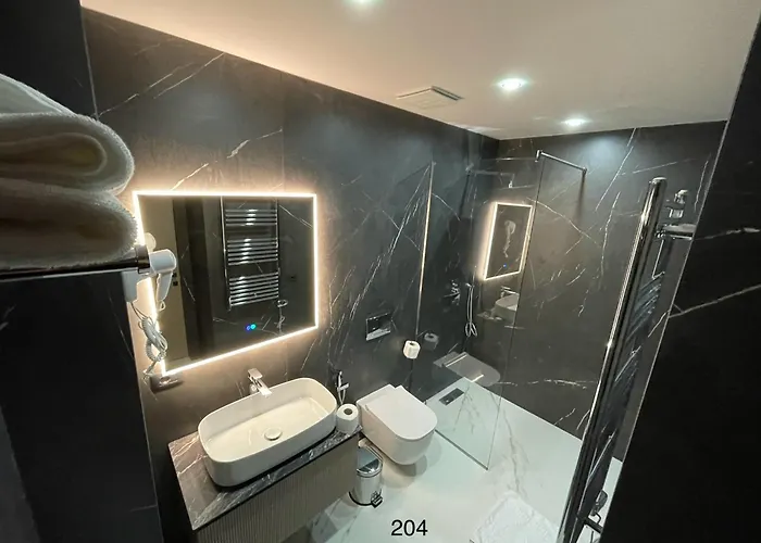 Hotel Arbnor Boutique 4*