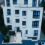 Arbnor Boutique 酒店 地拉那